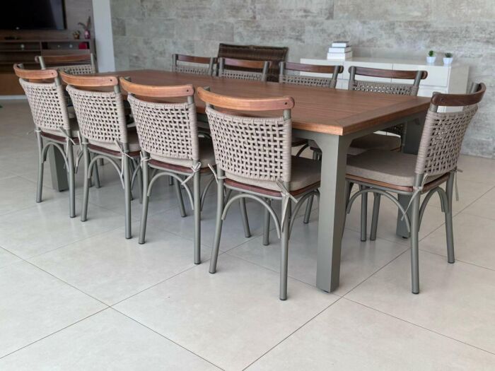 Imagem de https://cdn.interago.com.br/img/jpeg/w_0_q_8/17/mc/Mesas/Mesa Industrial 270x100cm com Cadeira Milano