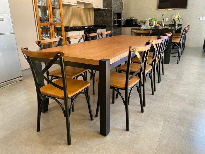 Imagem de https://cdn.interago.com.br/img/jpeg/w_0_q_8/17/mc/Mesas/Mesa Rebaixada Jequitibá 240x100cm com 10 Cadeira Paris Aluminio