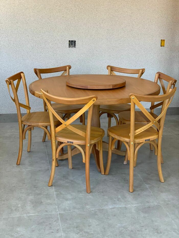 Imagem de https://cdn.interago.com.br/img/jpeg/w_0_q_8/17/mc/Mesas/Mesa Redonda 130cm com Cadeira Paris Jequitibá
