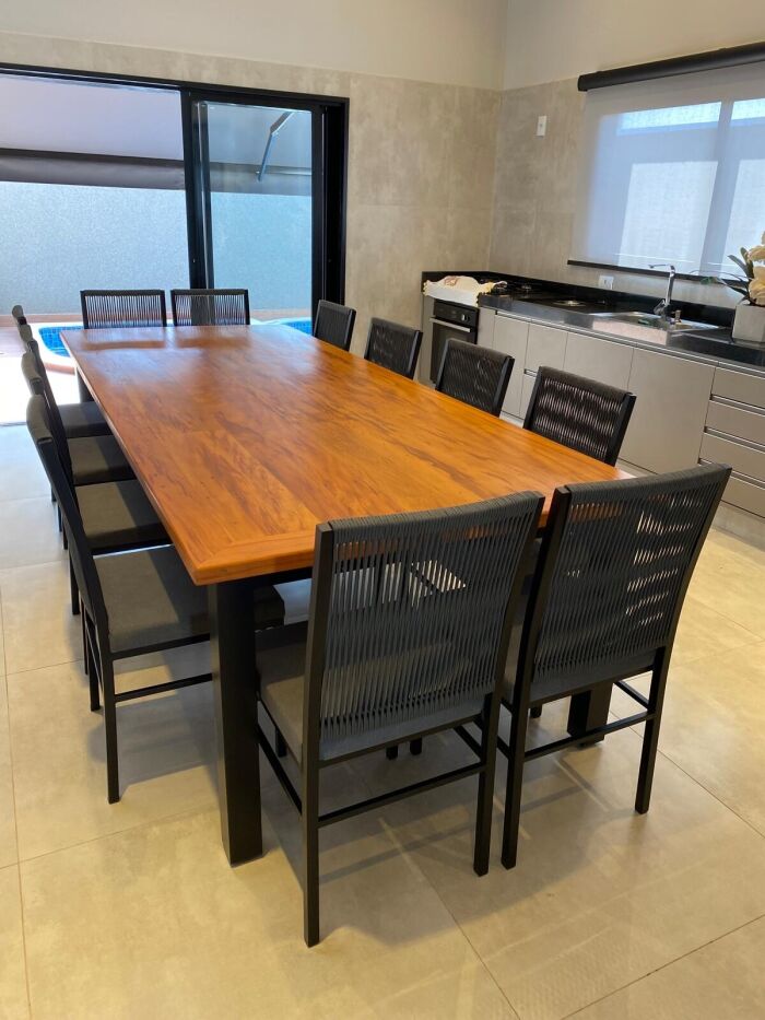 Imagem de https://cdn.interago.com.br/img/jpeg/w_0_q_8/17/mc/Mesas/Mesa Retangular Peroba Rosa 300x100 Base Aluminio