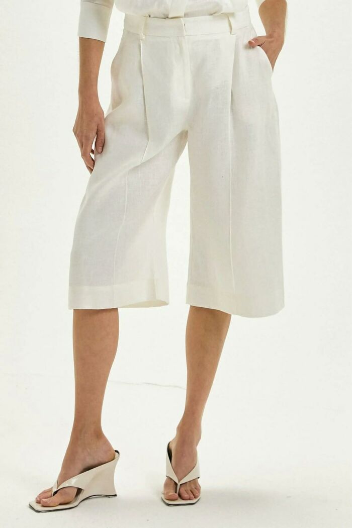 Imagem de Bermuda Natasha Off White Le Blog