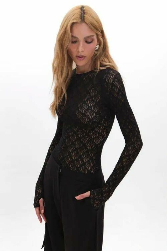 Imagem de Blusa Ariel Preta Le Blog