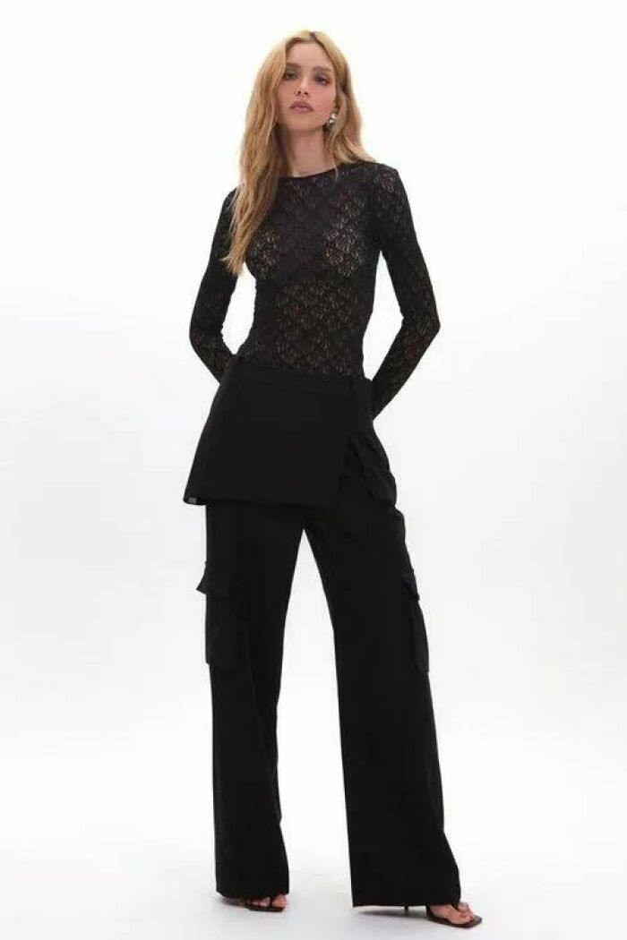 Imagem de Blusa Ariel Preta Le Blog