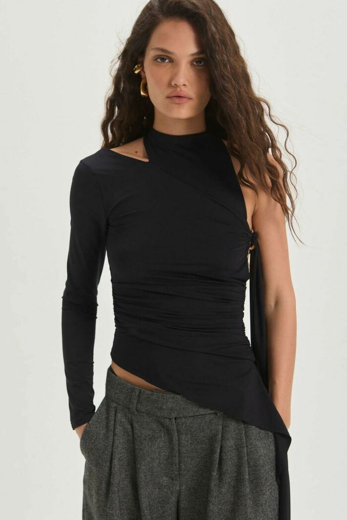 Imagem de Blusa Bárbara Preta Le Blog