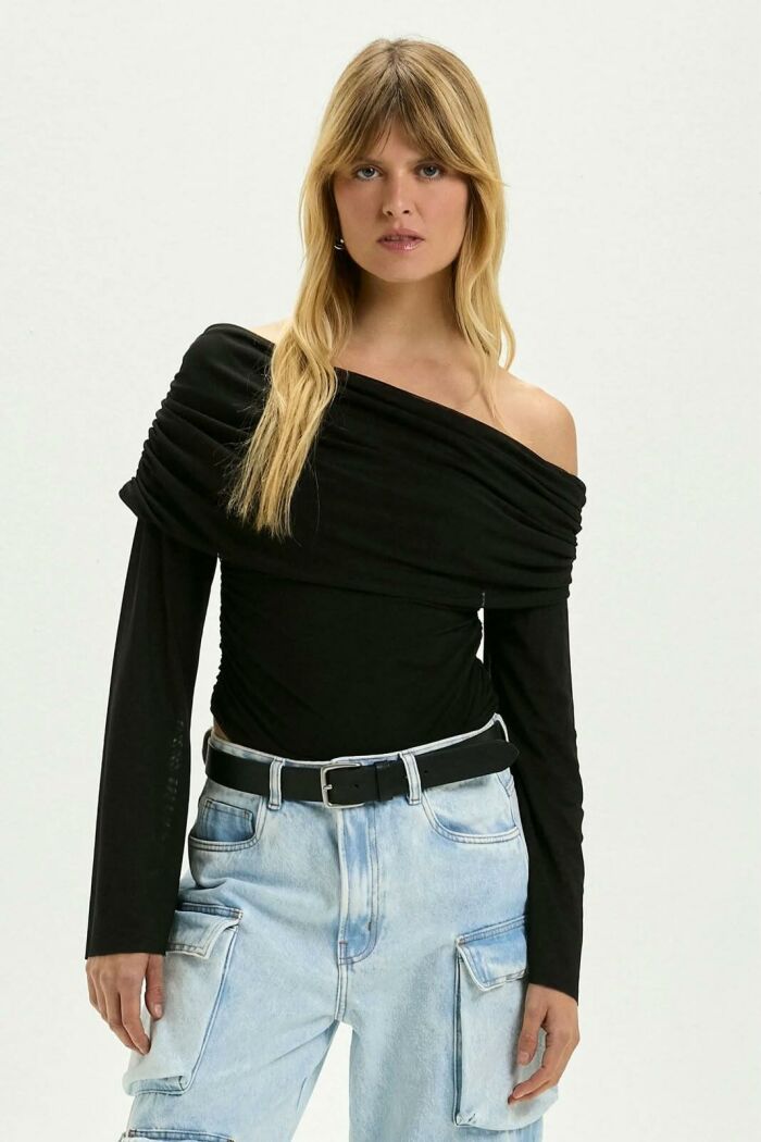 Imagem de Blusa Brenda Preta Le Blog