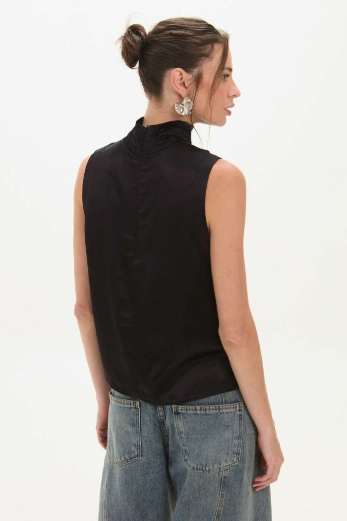 Imagem de Blusa Lina Preta Le Blog