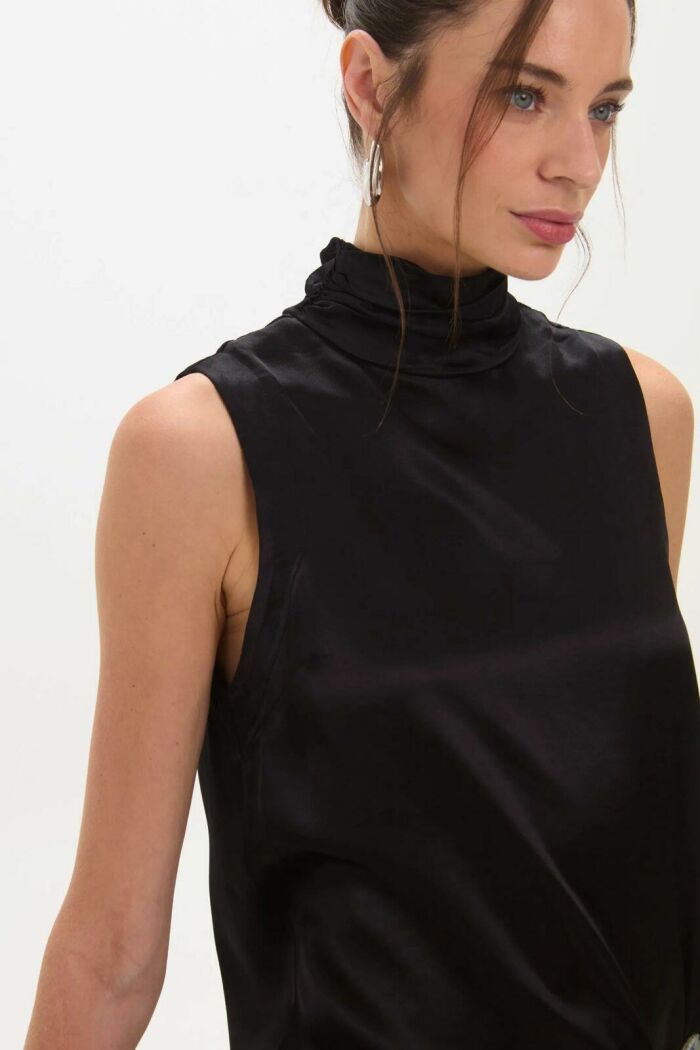 Imagem de Blusa Lina Preta Le Blog