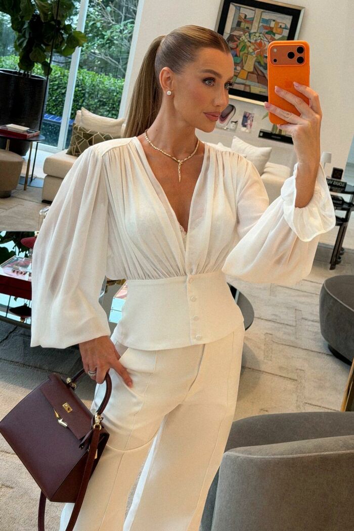 Imagem de Blusa Manga Longa Com Transparência e Acinturada Off White Zen