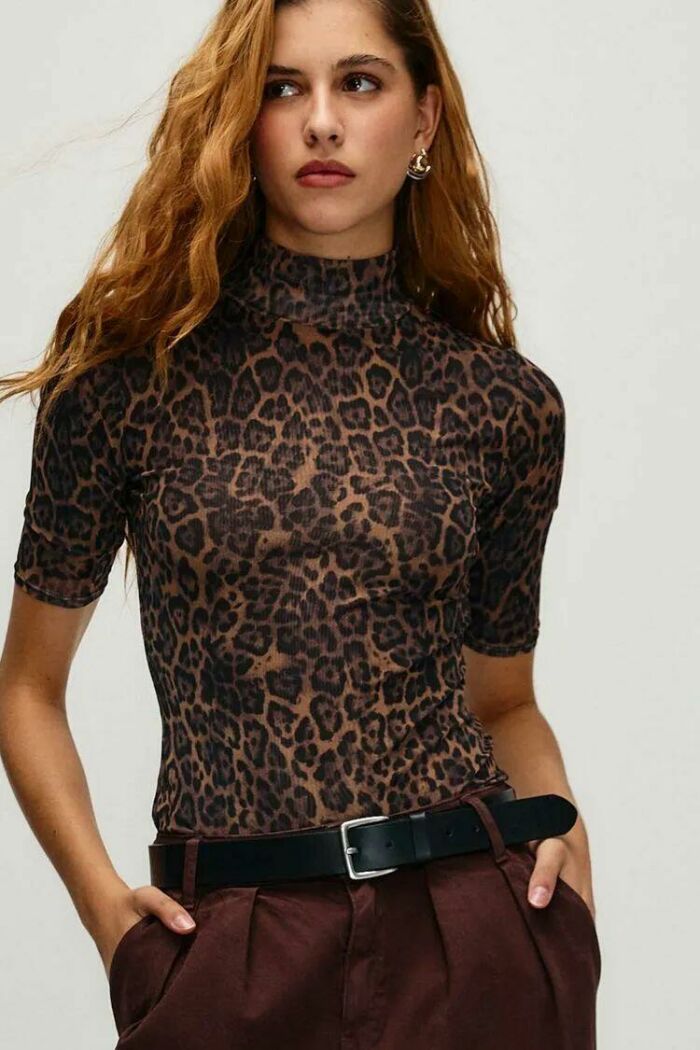 Imagem de Blusa Micaela Urban Wild Le Blog