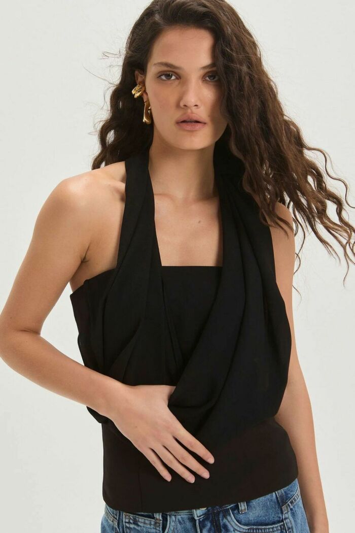 Imagem de Blusa Natasha Preta Le Blog