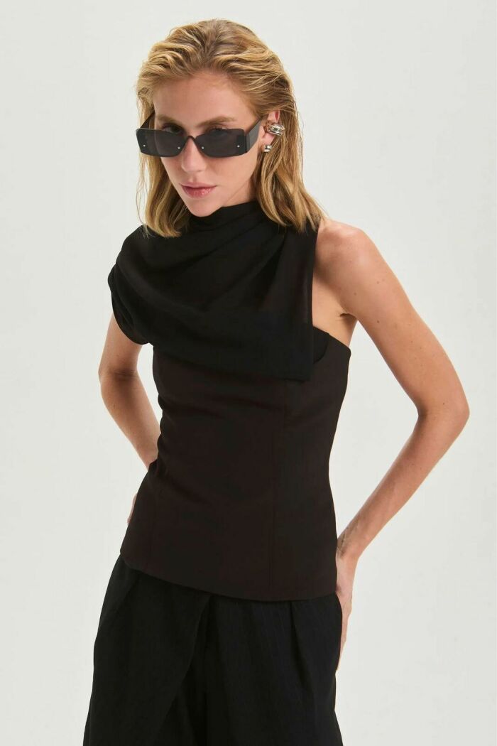 Imagem de Blusa Natasha Preta Le Blog