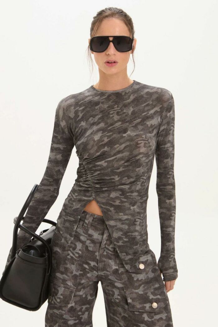 Imagem de Blusa Raissa Grey Camouflage Le Blog