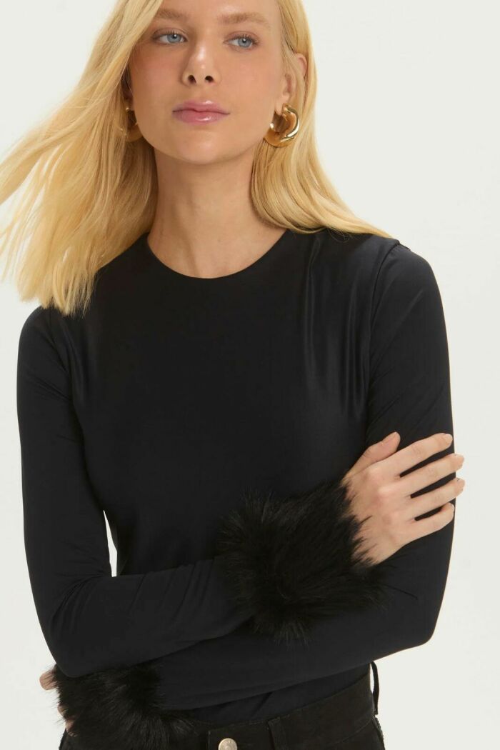 Imagem de Blusa Vanessa Preta Le Blog