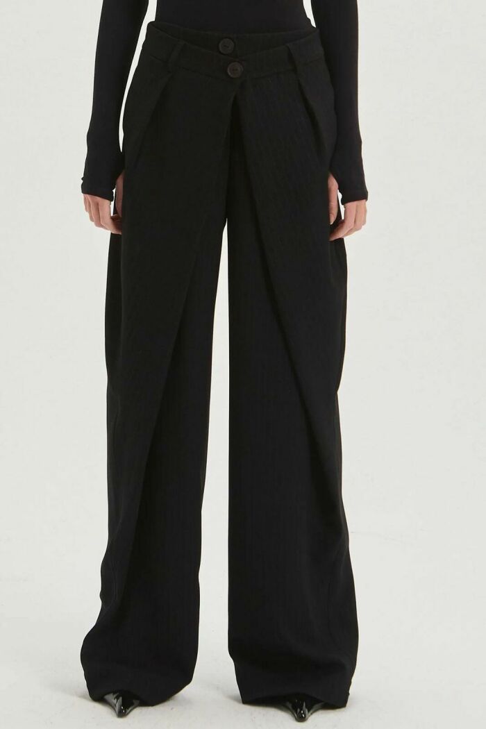 Imagem de Calça Luana Preta Le Blog