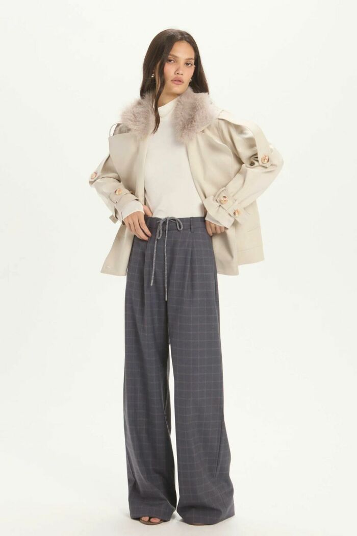 Imagem de Casaco Valentina Bege Sand Le Blog