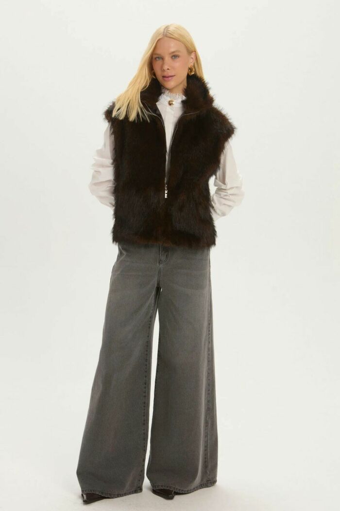 Imagem de Colete Vicky Marrom Armour Le Blog