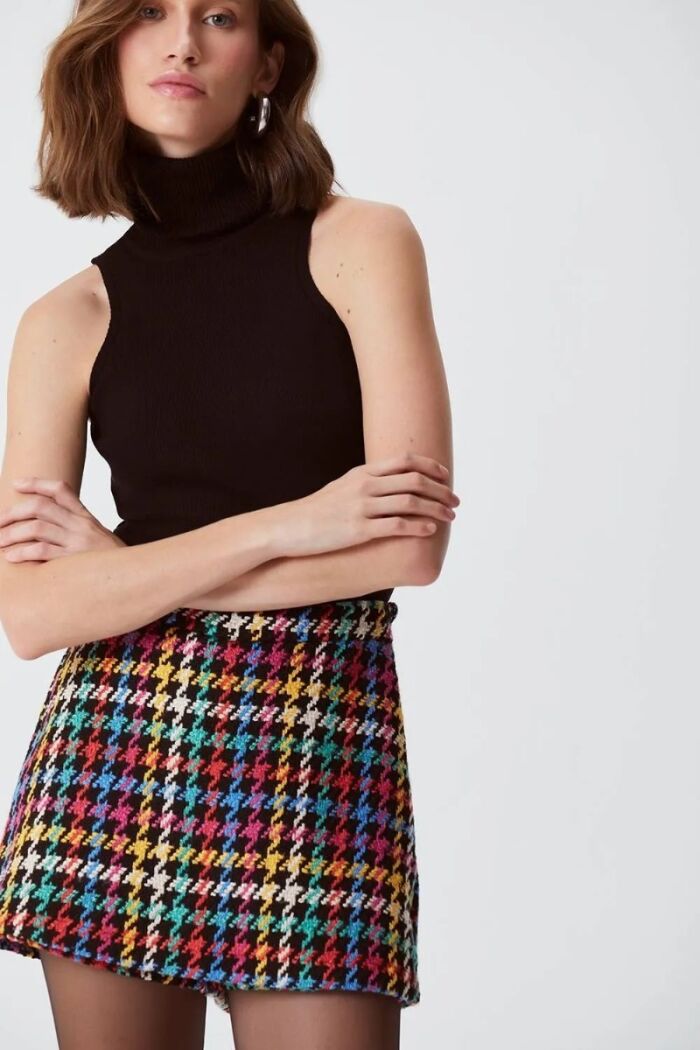 Imagem de Short Saia Zoe Preto Le Blog