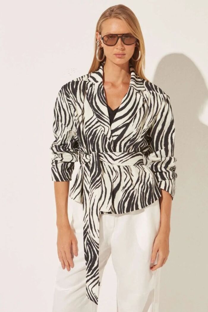 Imagem de Jaqueta Virgínia Estampa Tiger Le Blog