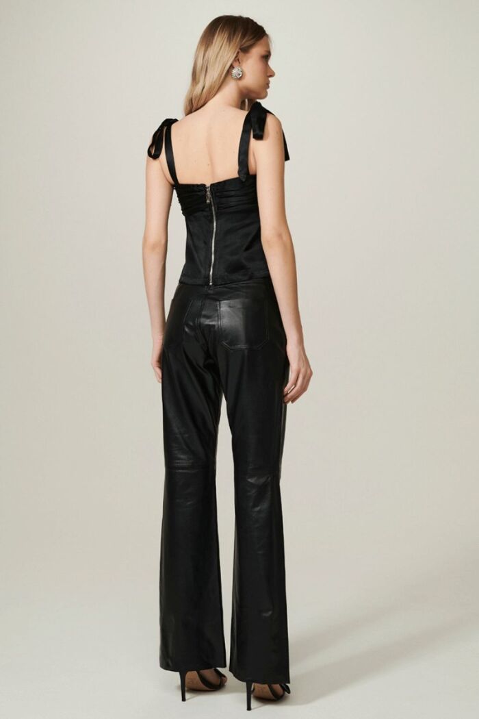 Imagem de Calça Samira Preta Le Blog