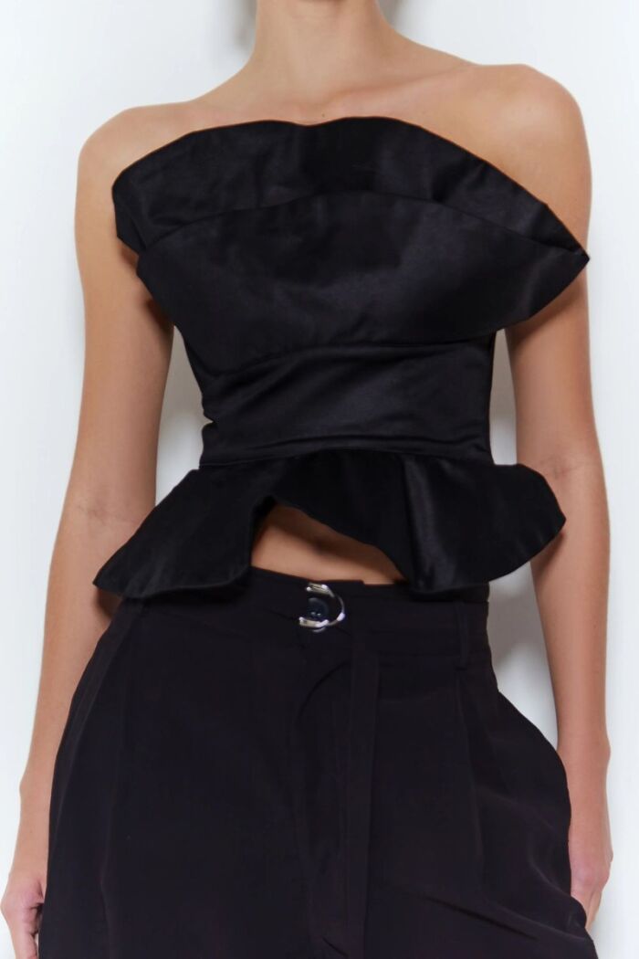 Imagem de Cropped Tomara Que Caia Com Sobreposição Estruturada Preto Zen