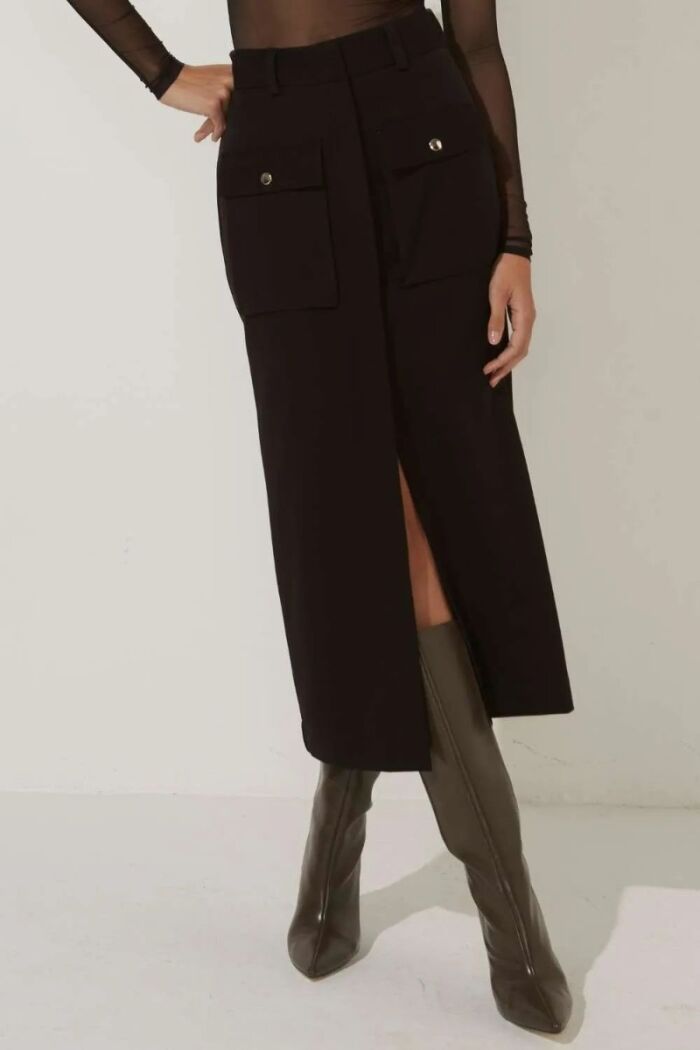 Imagem de Saia Mídi Juliana Preta Le Blog