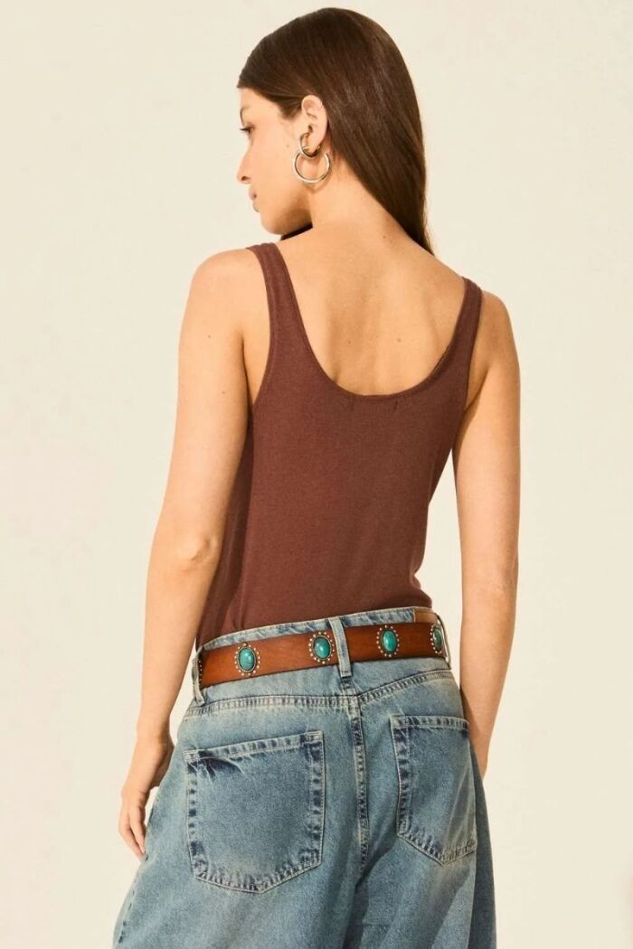 Imagem de Regata New Lidiane Marrom Ganache Le Blog