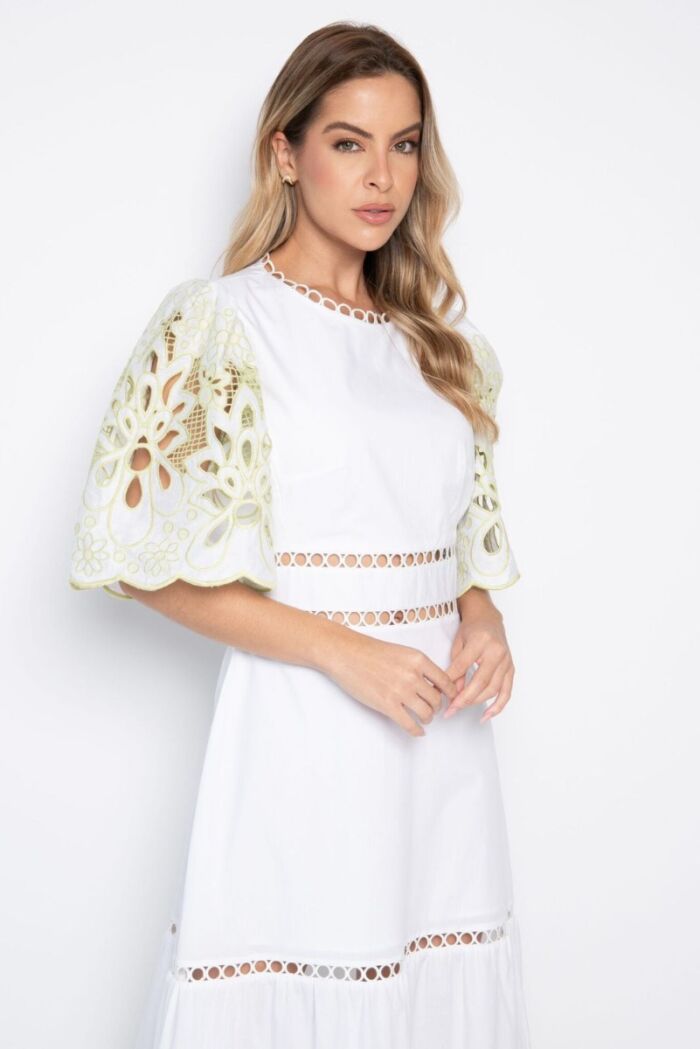 Imagem de Vestido Cristina Branco Bordado Verde Marie Mercié