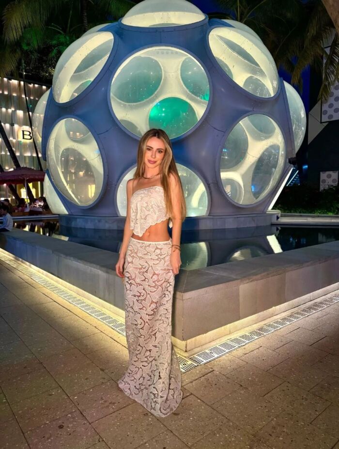 Imagem de Cropped Amira Off White Cloude