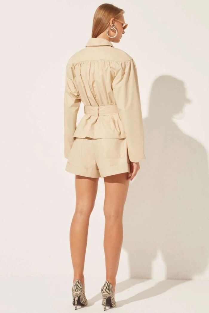 Imagem de Shorts Talissa Bege Fendi Le Blog