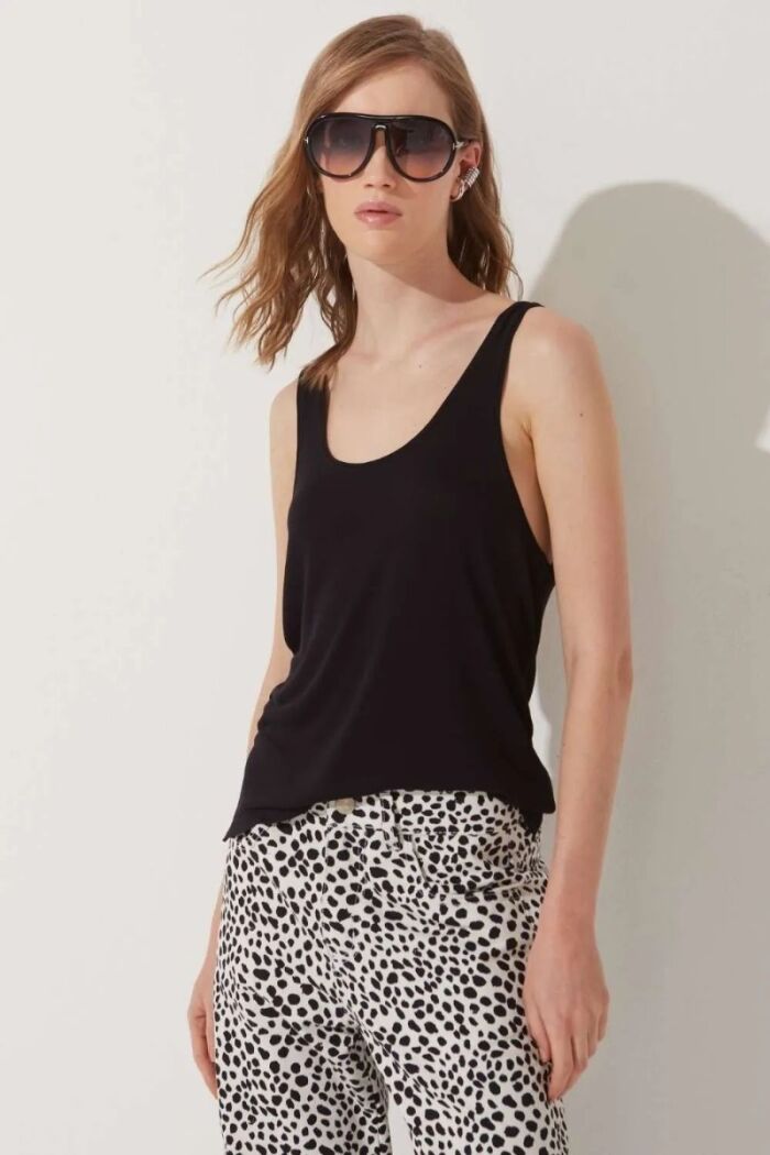 Imagem de Regata Vera Preta Le Blog