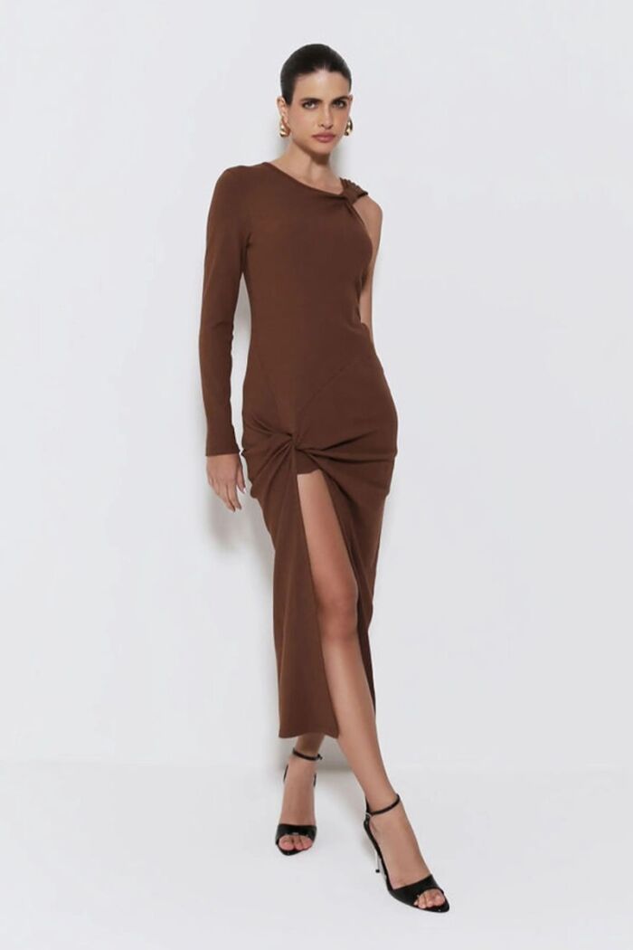 Imagem de Vestido Mídi Uma Manga Só Com Detalhe Faixa Ombro Marrom