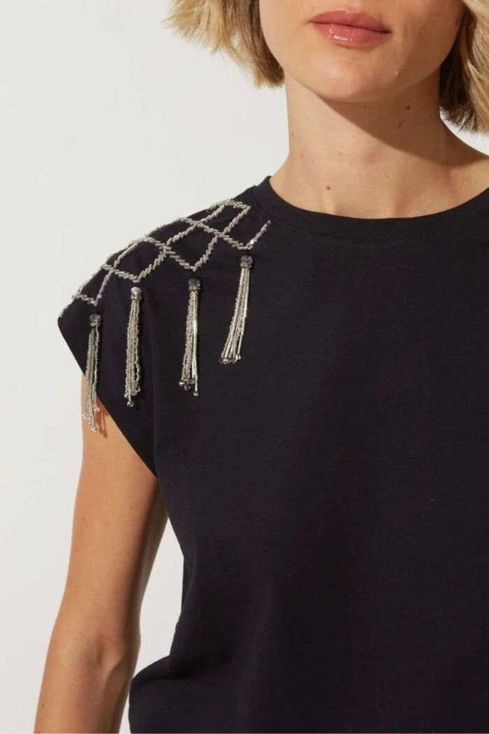 Imagem de Shirt Vivian Preta Le Blog