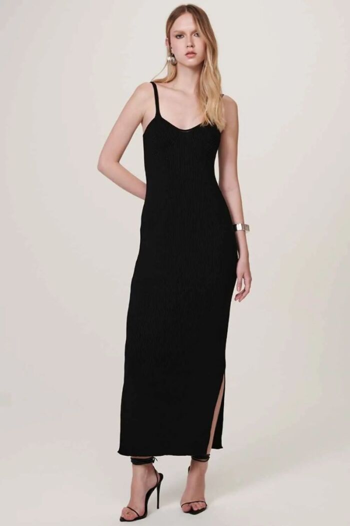 Imagem de Vestido Nanda Preto Le Blog