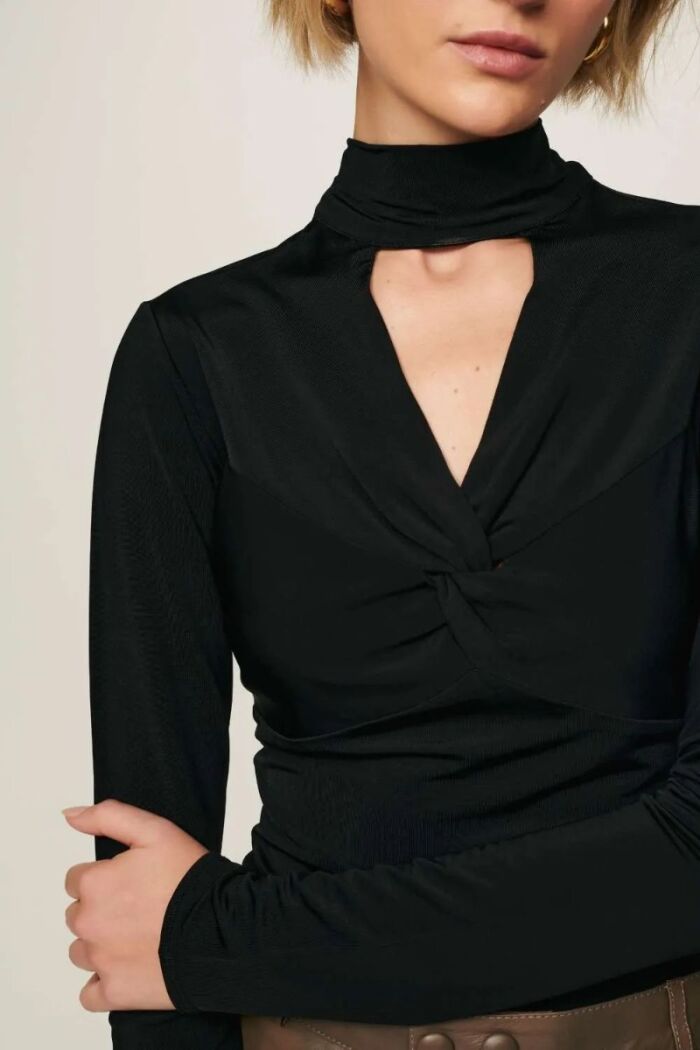 Imagem de Blusa Amanda Preta Le Blog