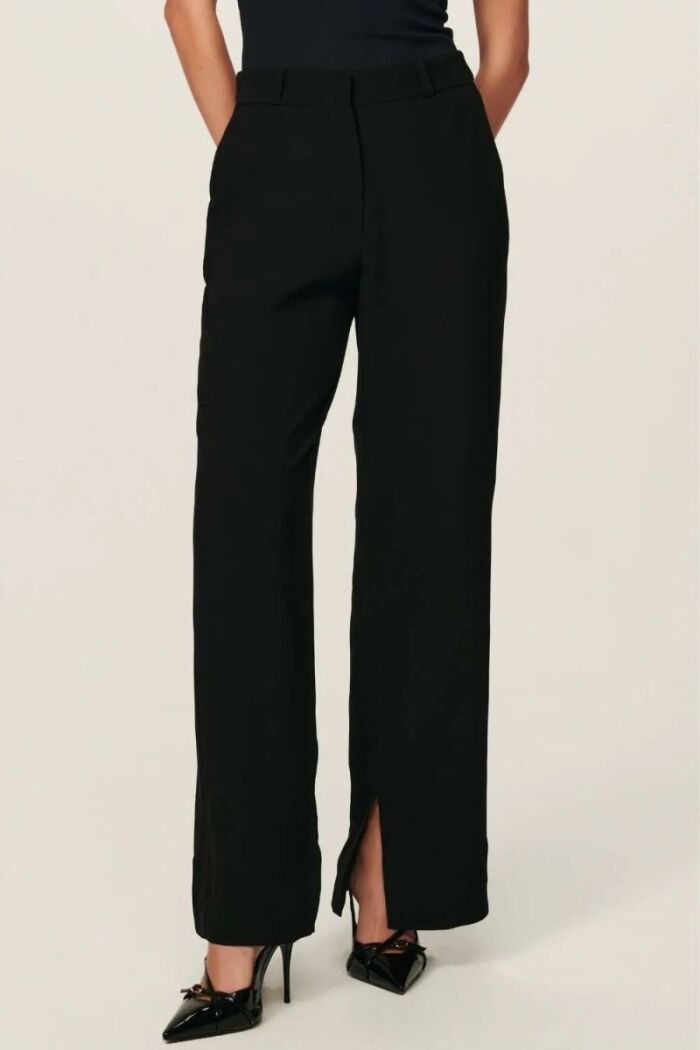 Imagem de Calça Isabela Preta Le Blog