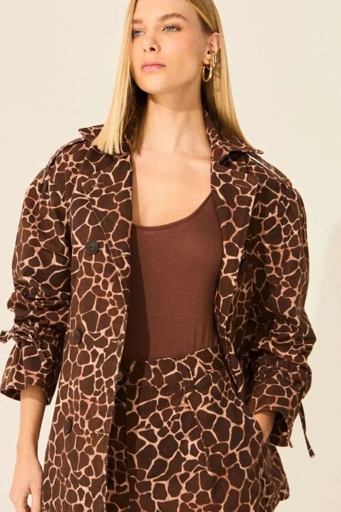 Imagem de Casaco Leona Estampa Girafa Le Blog