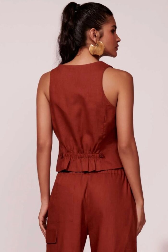 Imagem de Colete Camelia Marrom Cacau Le Blog