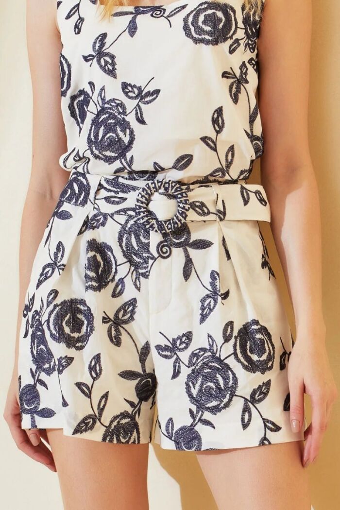 Imagem de Short Bordado Luna Morina