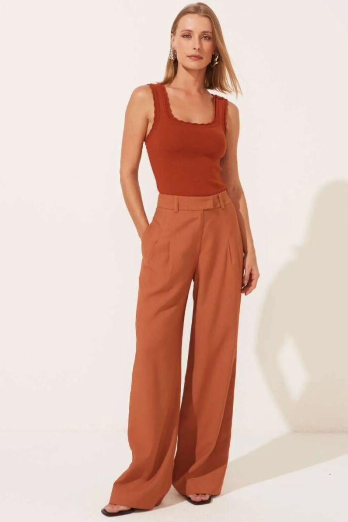 Imagem de Regata Paula Marrom Casca Le Blog