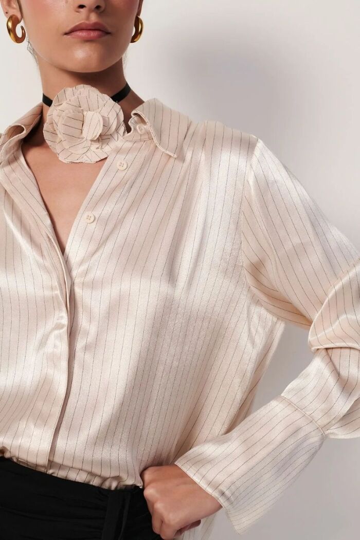 Imagem de Camisa Dora Off White Le Blog