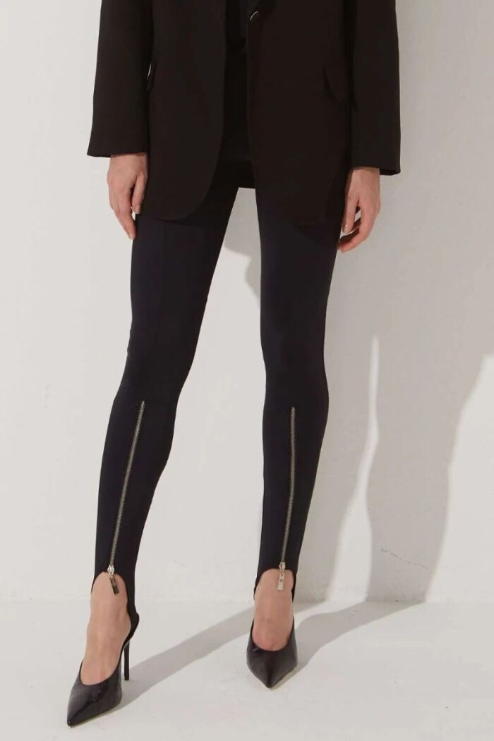 Imagem de Calça Viviane Preta Le Blog