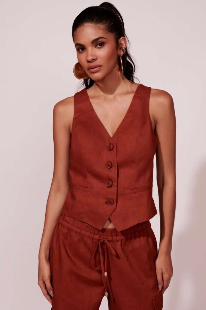 Imagem de Colete Camelia Marrom Cacau Le Blog