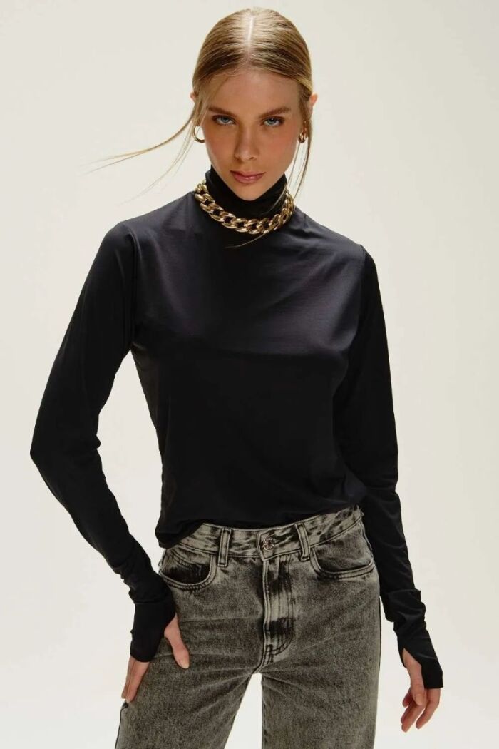 Imagem de Blusa Mila Preta Le Blog