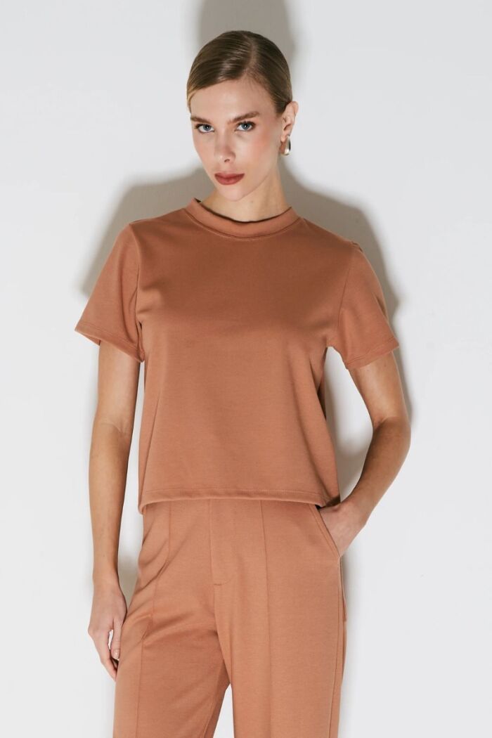 Imagem de Blusa Manga Curta Reta Mocha Mousse Zen