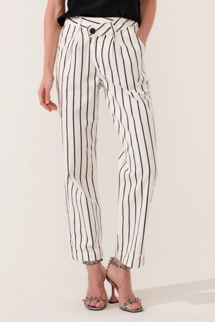 Imagem de Calça Valéria Listrada Le Blog