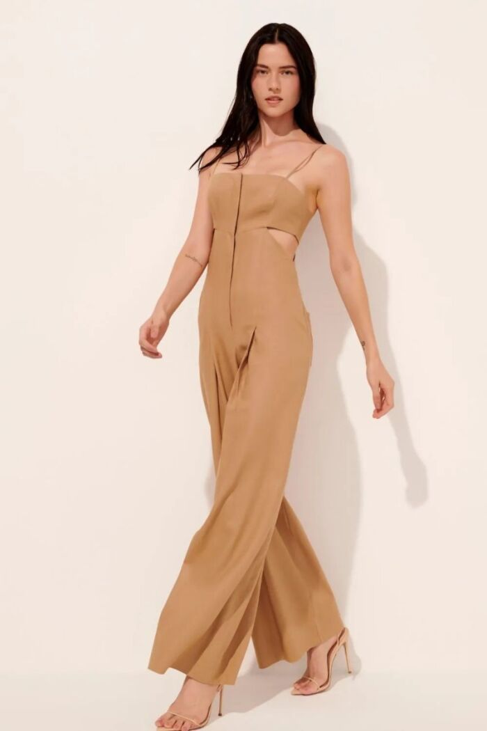 Imagem de Macacão Natasha Caqui Latte Le Blog