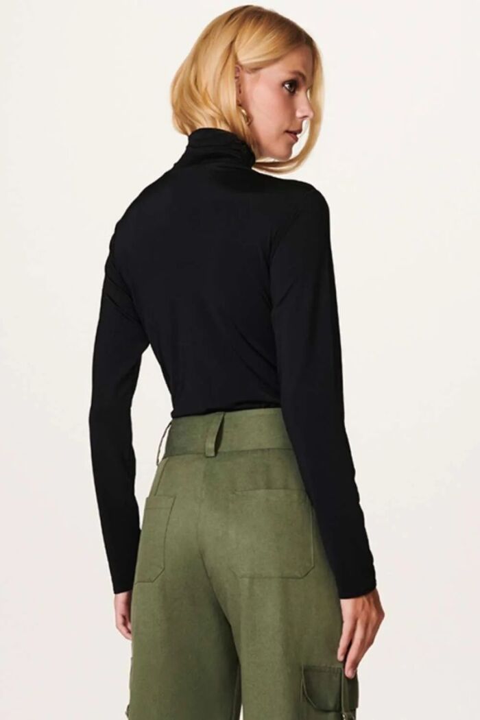 Imagem de Blusa Aurora Preta Le Blog