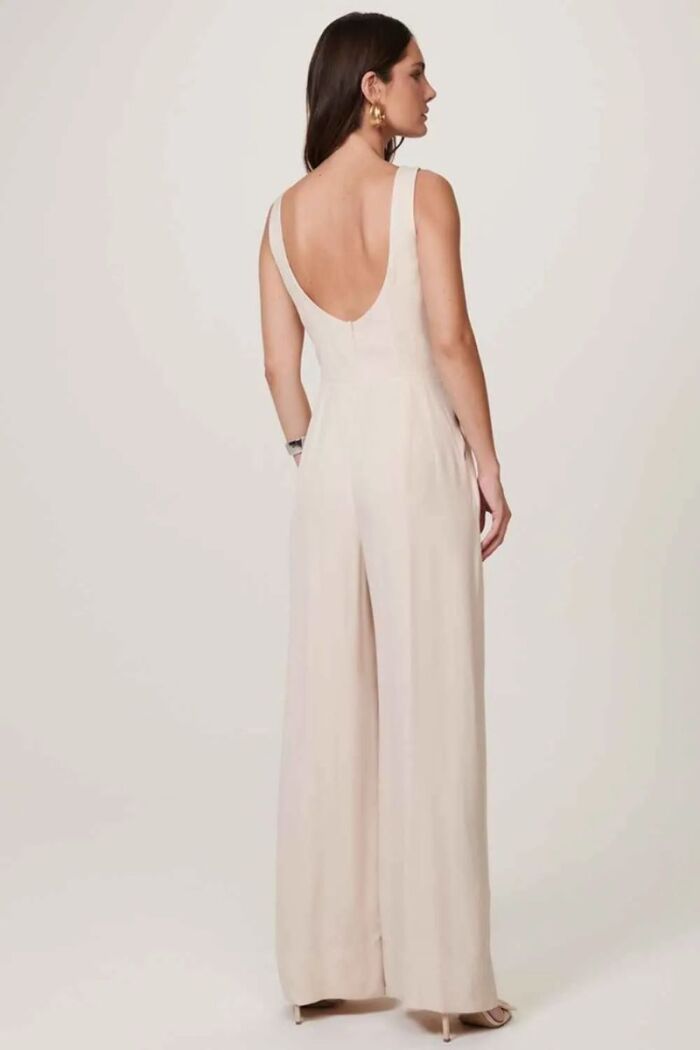 Imagem de Macacão Emilly Bege Vanilla Le Blog