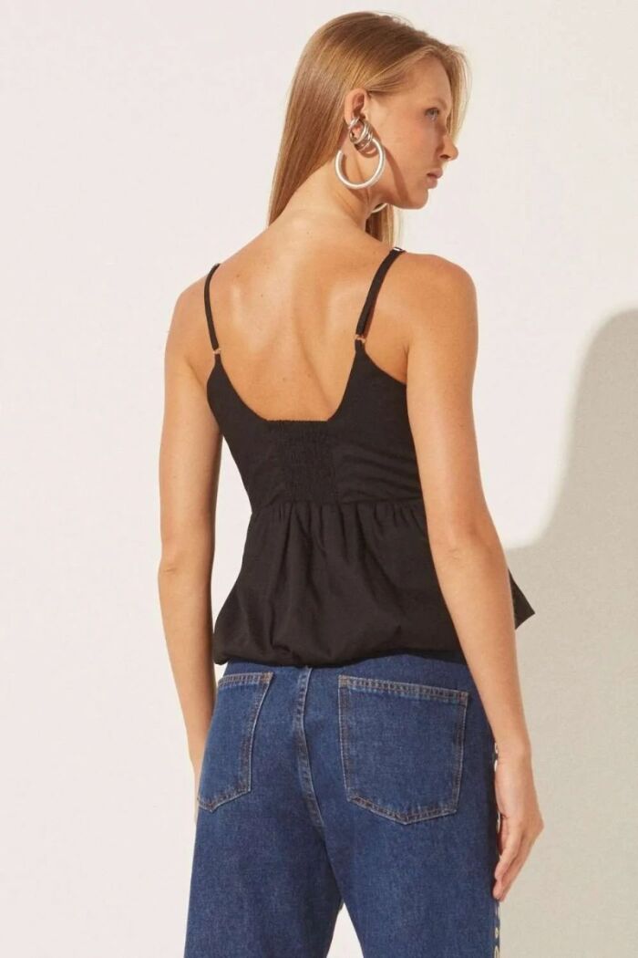 Imagem de Blusa Cindy Preta Le Blog