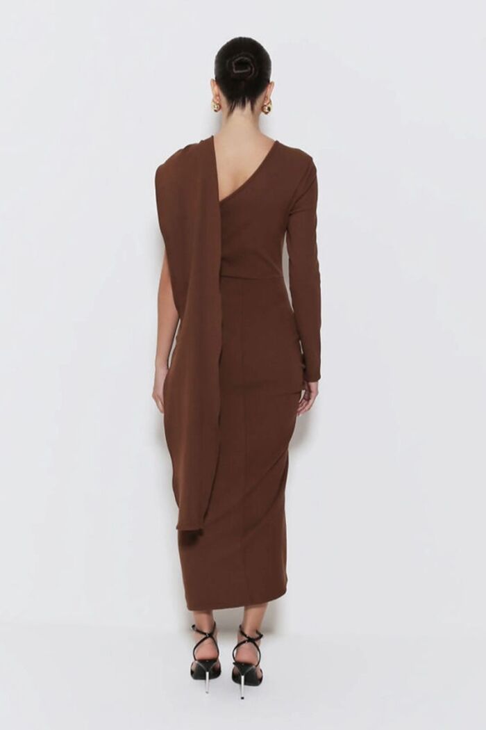 Imagem de Vestido Mídi Uma Manga Só Com Detalhe Faixa Ombro Marrom